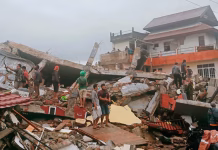 Terremoto de magnitud 7,7 golpea Indonesia y causa decenas de muertos